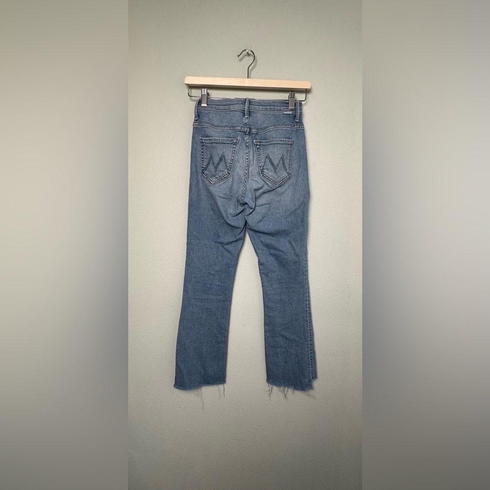 MOTHER Insider Crop Step Fray in Shoot To Thrill Size 24 - Picture 9 of 15